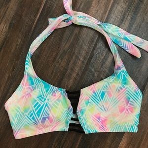 P.I.N.K. bathing suit top 💛👙